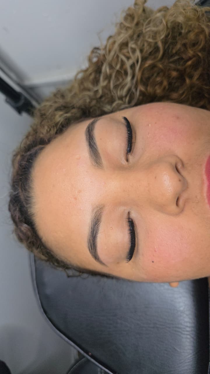 Micropigmentación de cejas